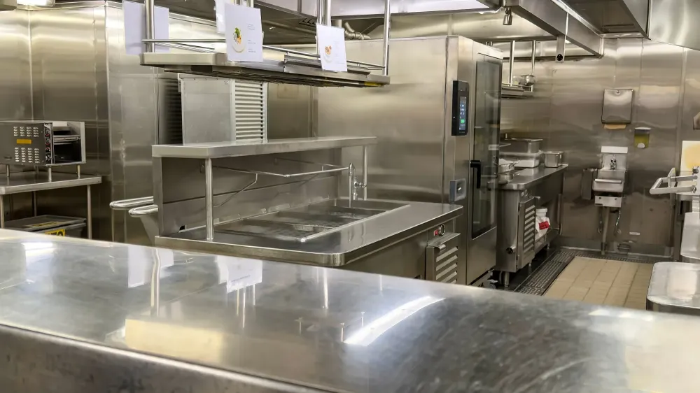 Spécialiste en cuisine en inox près de Chaumont